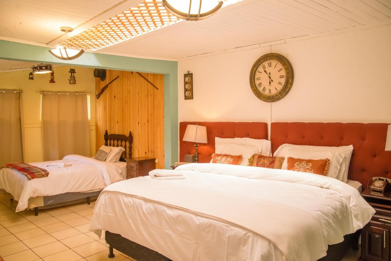 Hotel Vintage "Casa Las Flores" Quetzaltenango Ngoại thất bức ảnh