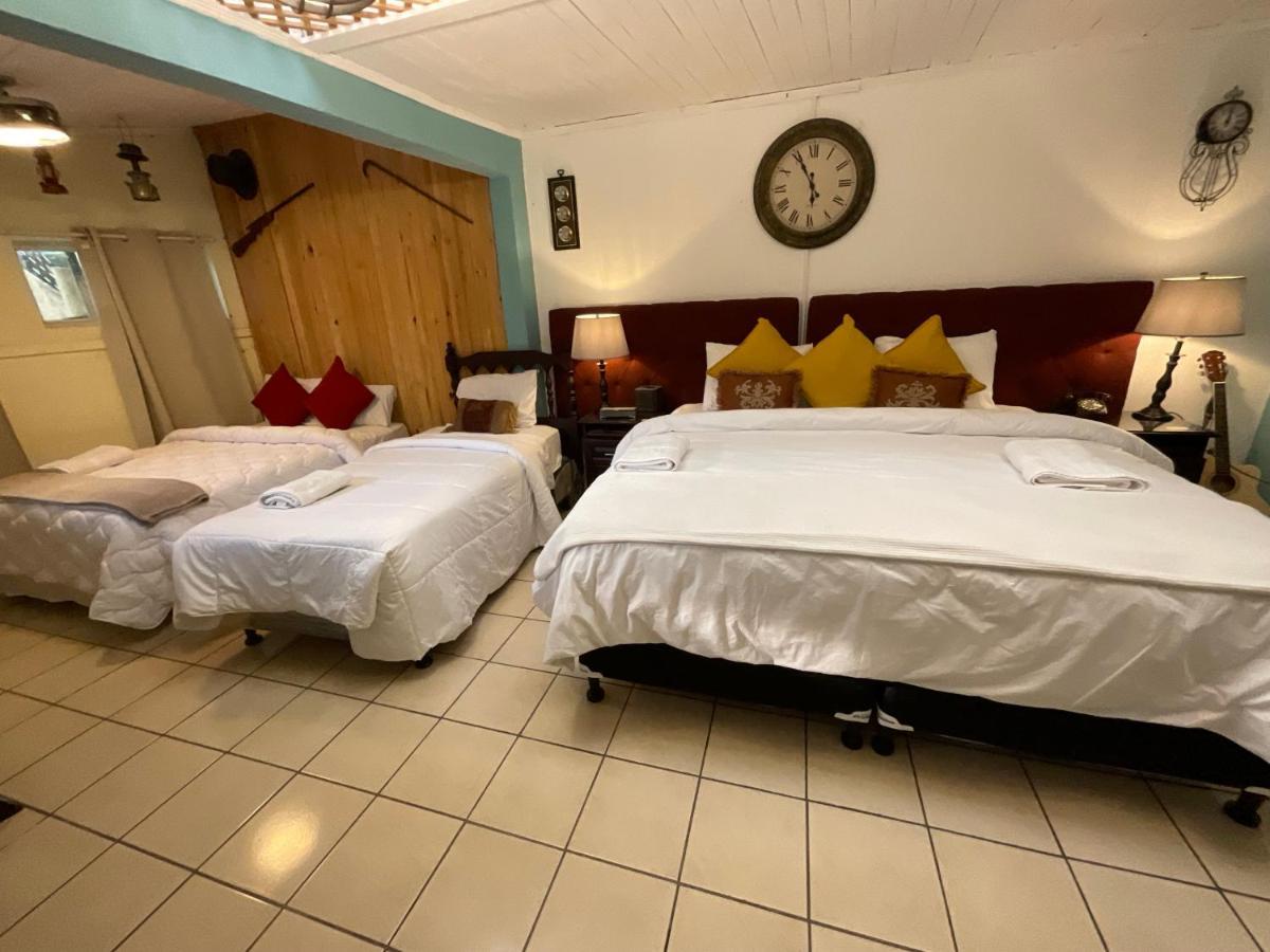 Hotel Vintage "Casa Las Flores" Quetzaltenango Ngoại thất bức ảnh
