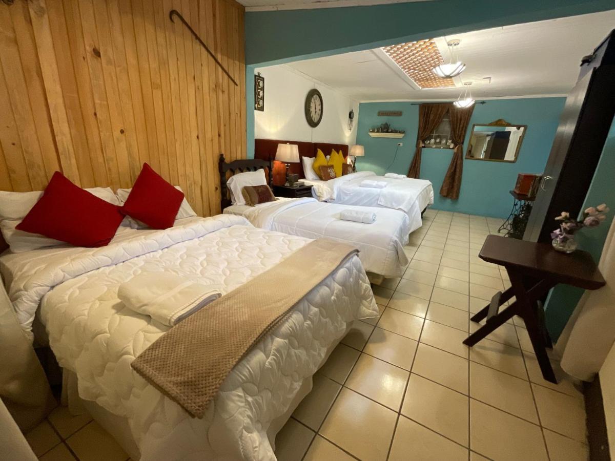Hotel Vintage "Casa Las Flores" Quetzaltenango Ngoại thất bức ảnh